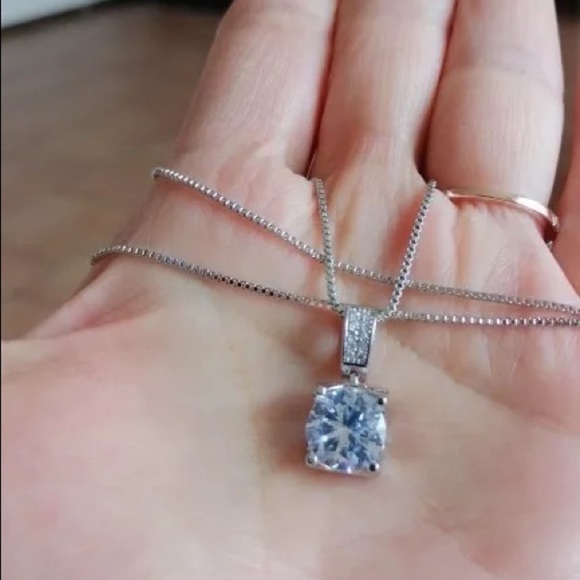 Beautiful necklace sparkly brilliant - Picture 3 of 6